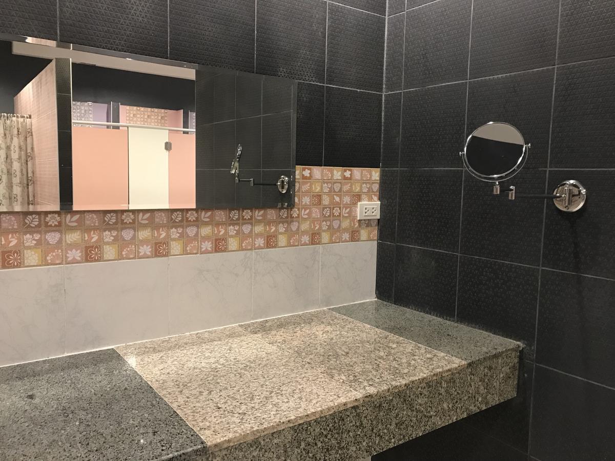B&B Hostel @ Jomtien Eksteriør bilde